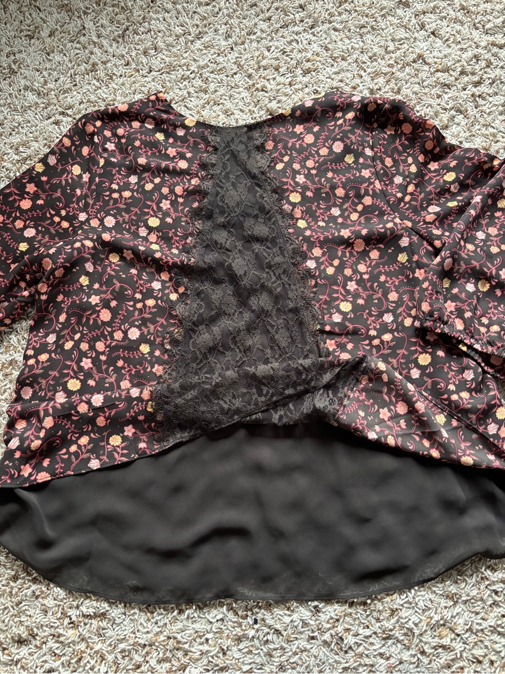 LC Lauren Conrad Floral V-Neck Blouse - Pink and Cream Size XL - Picture 10 of 13
